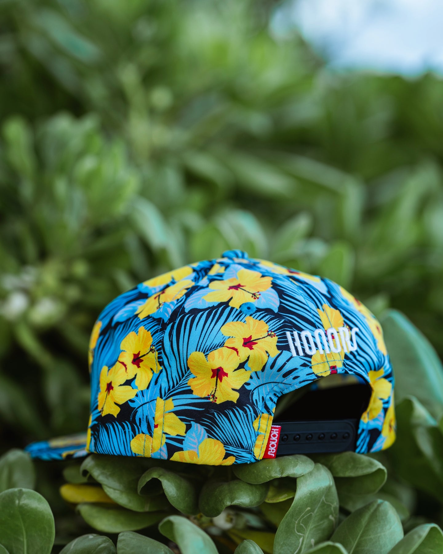 THREE POINT SNAPBACK - FLORA/BLUE/YELLOW