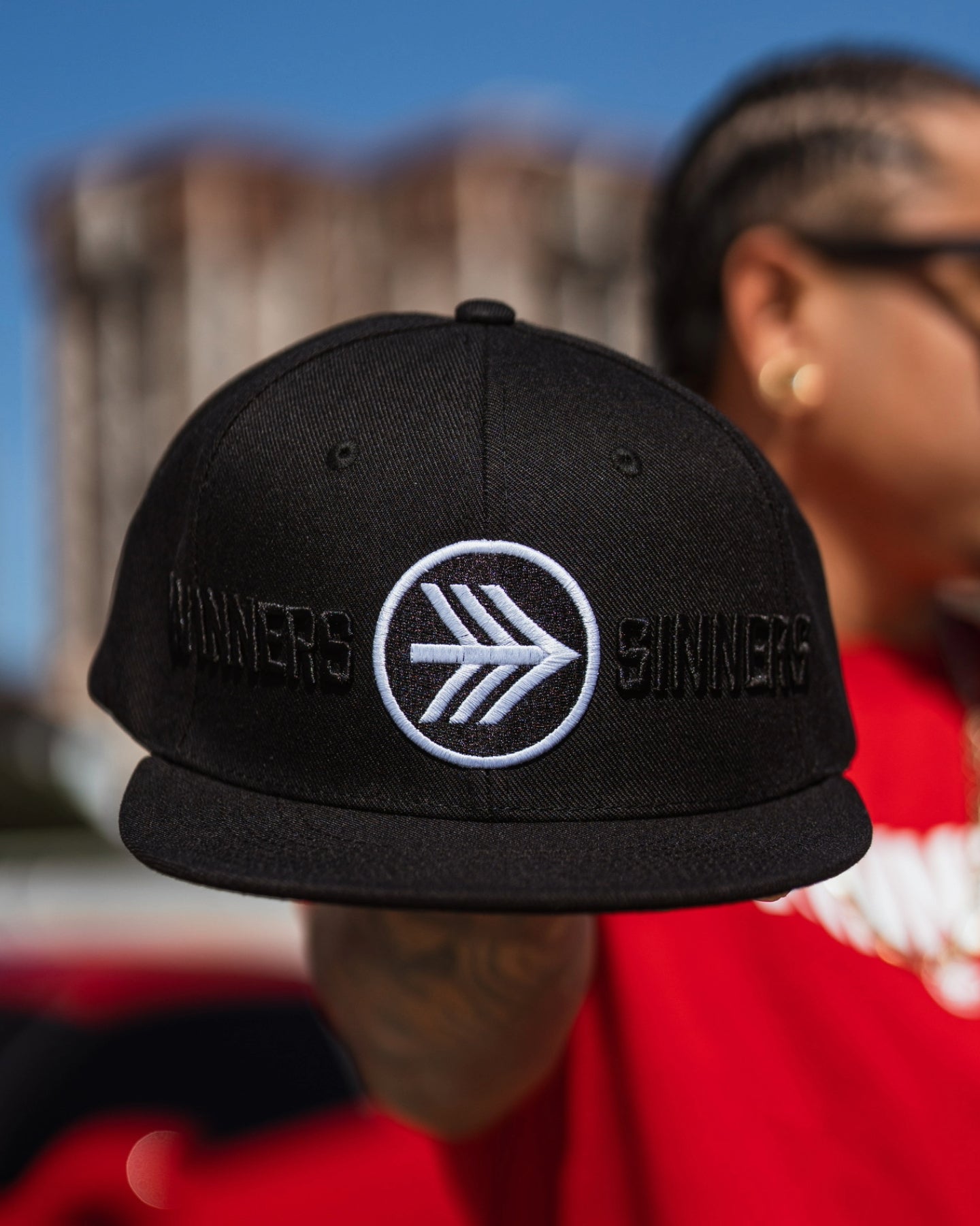 WINNERS & SINNERS - BLACK/WHITE