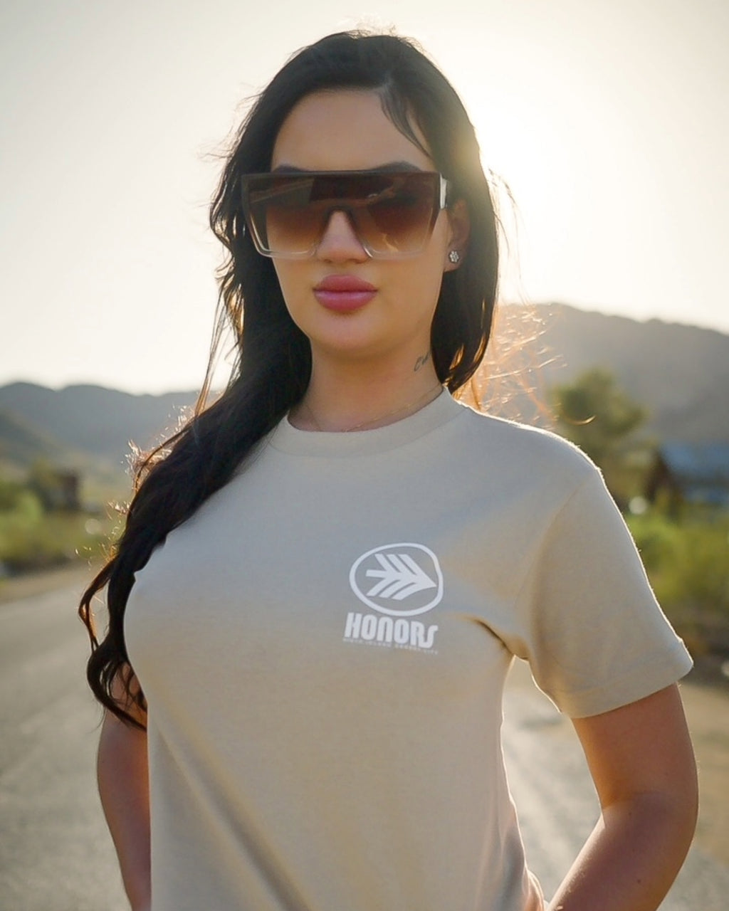 DESERT CAMOUFLAGE TAN LOGO TEE