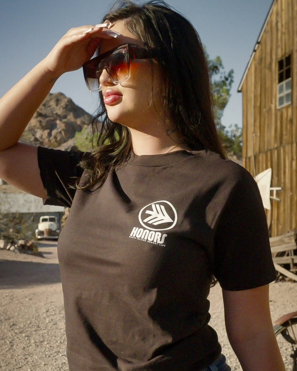 DESERT CAMOUFLAGE BLACK LOGO TEE