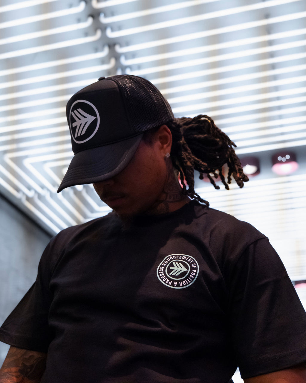 CINDER2.0 TEAL BLACK TEE