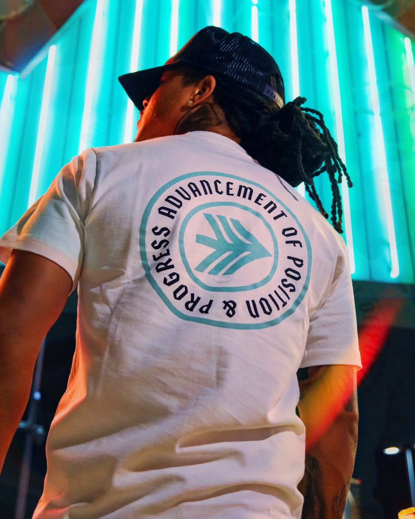 CINDER2.0 TEAL WHITE TEE