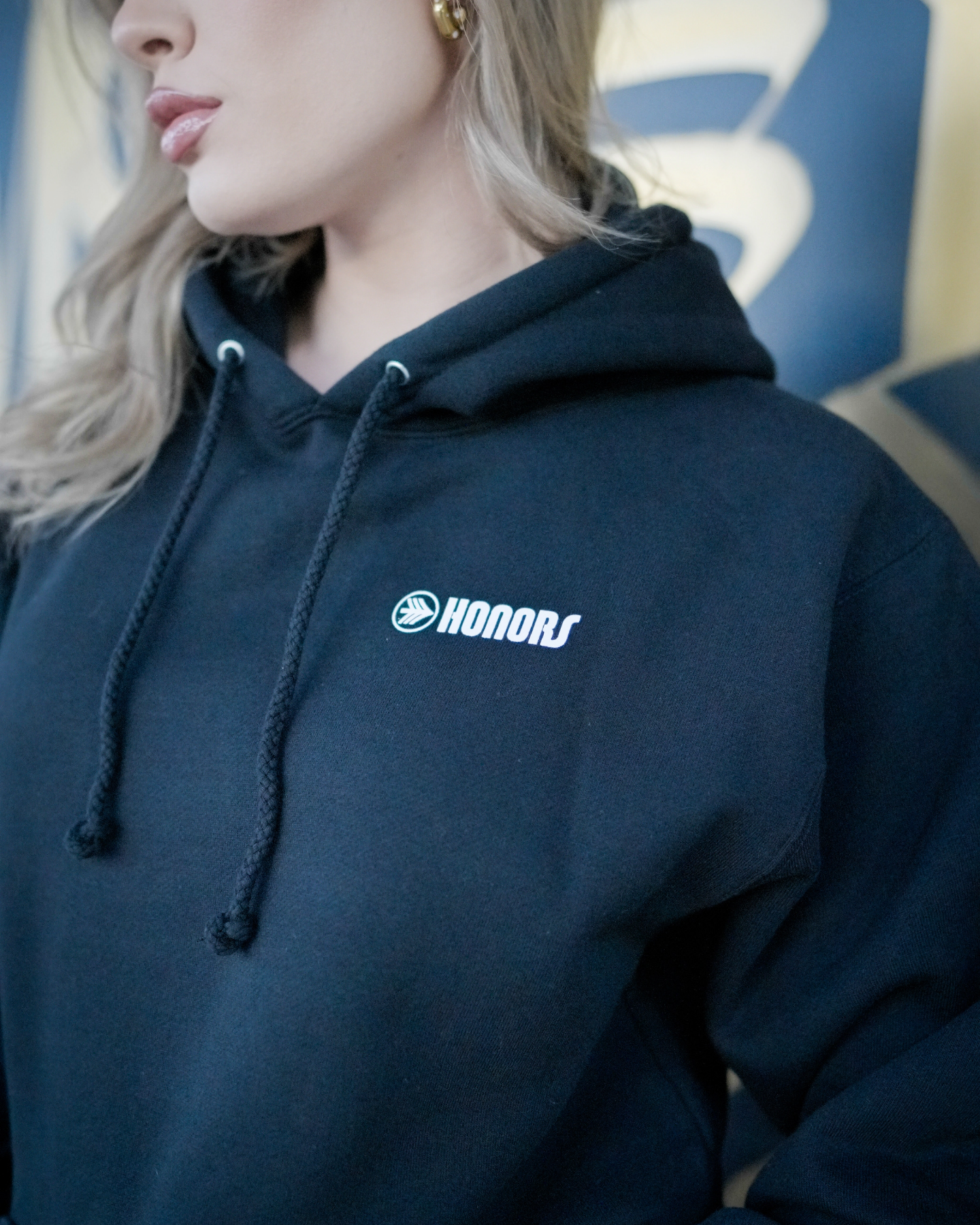 HONORS KORP LOGO BLACK HOODIE