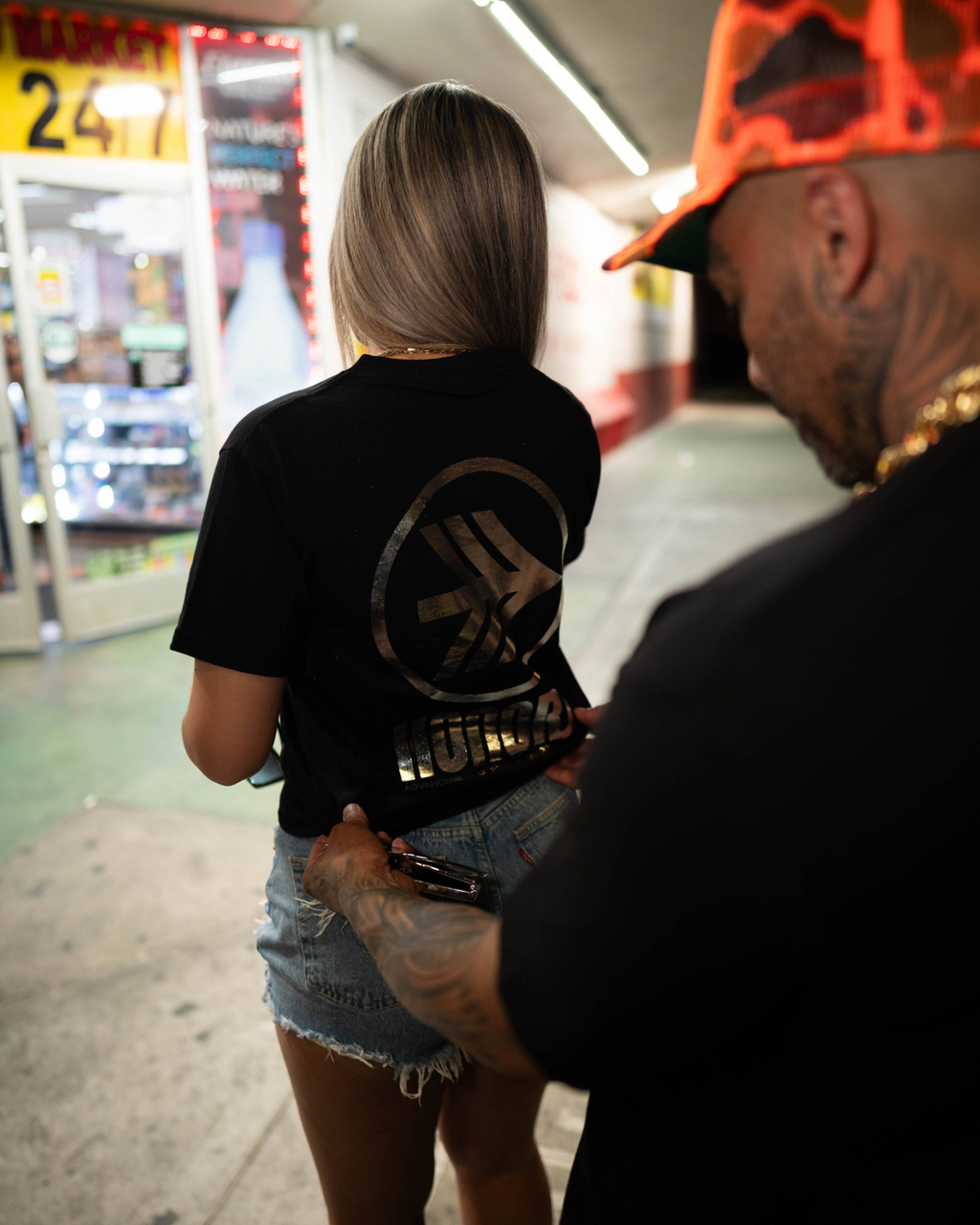 HONORS CHROME LOGO TEE