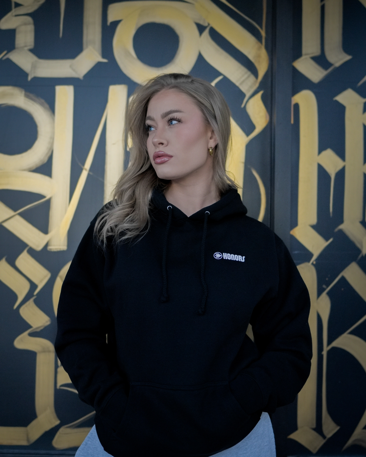 HONORS KORP LOGO BLACK HOODIE