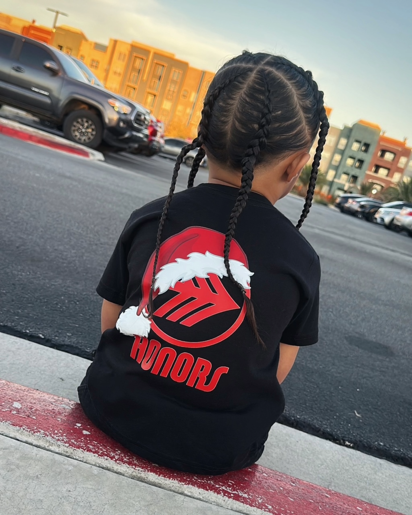 HONORS SANTA KIDS TEE