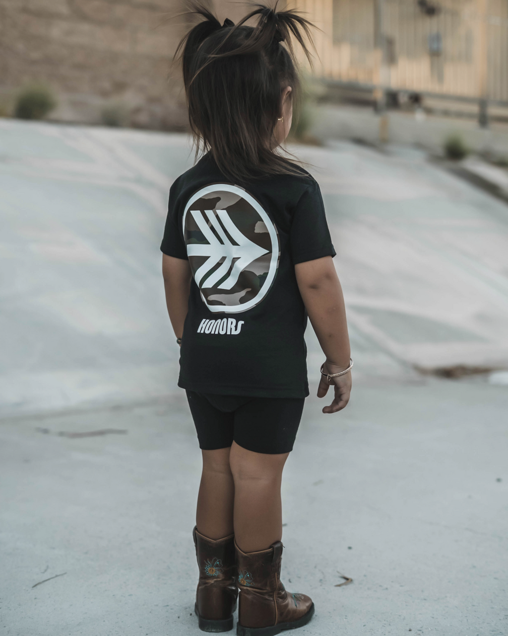 KIDS WOODLANDZ LOGO TEE
