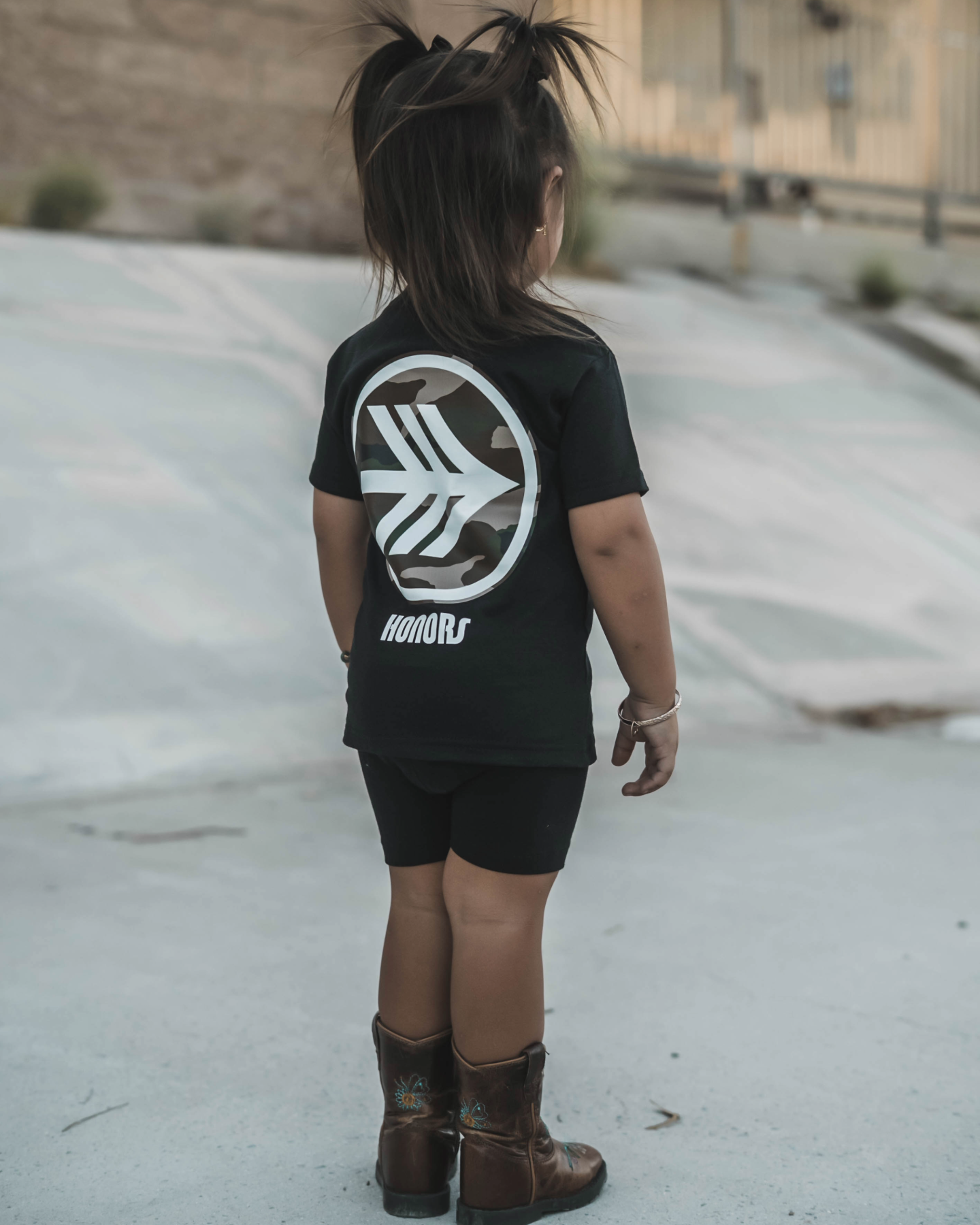 KIDS WOODLANDZ LOGO TEE