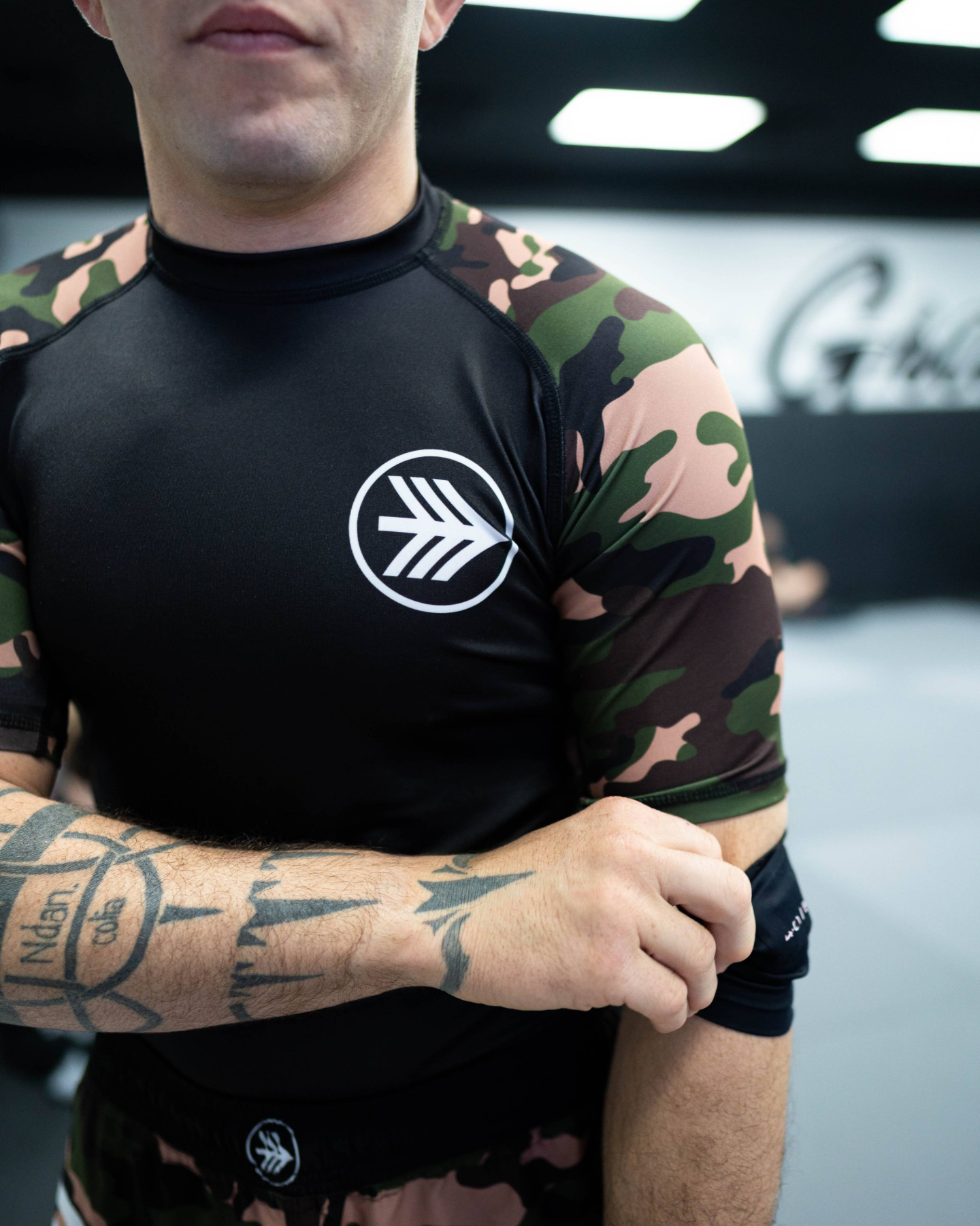 "PRE ORDER" HONORS NO GI / ACTIVE CAMOUFLAGE RASH GUARD